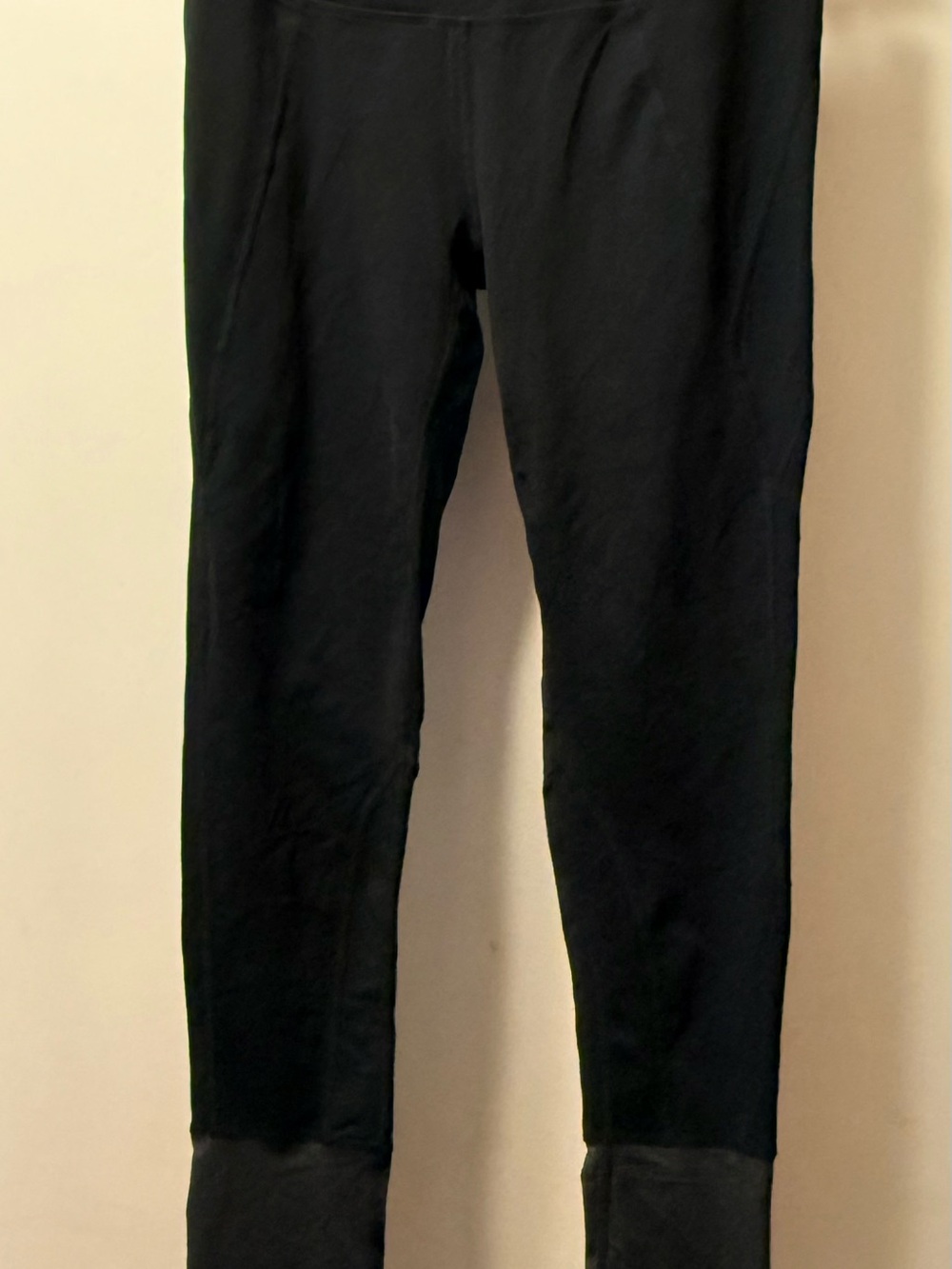 Women’s Athleta Plié Black Leggings with Gray Color-blocking on lower ankles